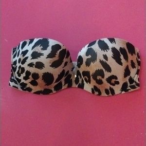 Victoria Secret push up strapless bra 36D.
